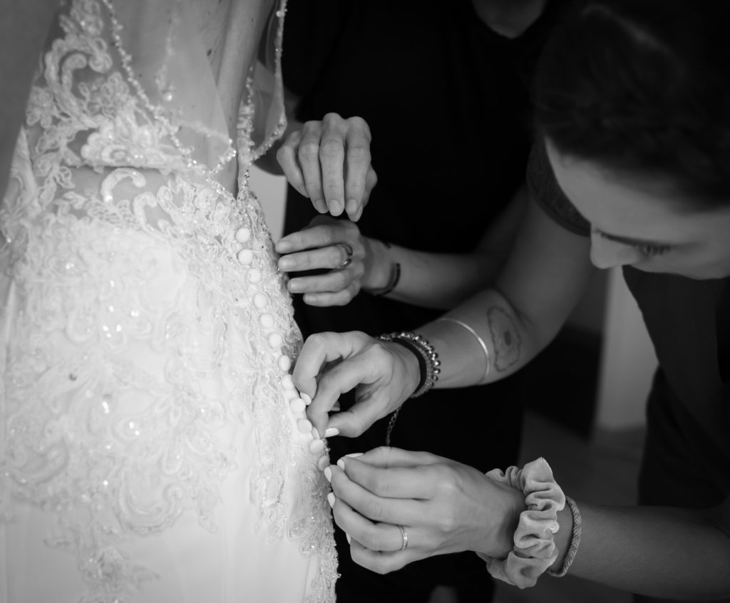 mariage-mariés-robe-de-mariée-photographe-mariage-agen-lot-et-garonne-aquitaine-sophie-daniel-photographie-cérémonie-laïque-bohème