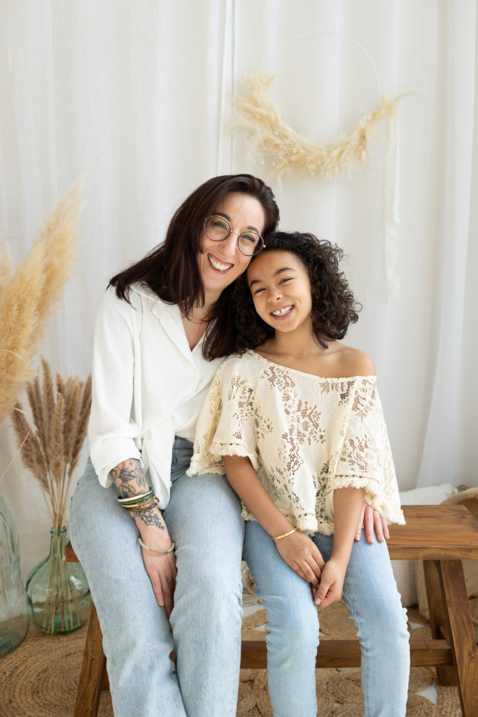 séance-photo-mère-fille-famille-bohème-studio-photographe-agen-sophie-daniel-photographie